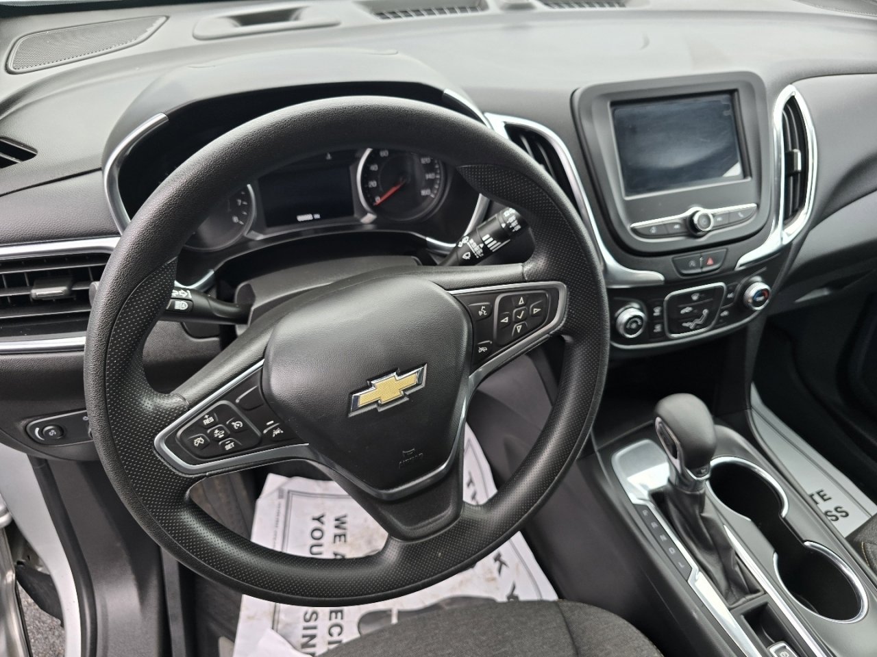 Used 2022 Chevrolet Equinox LT w/ LPO, Floor Liner Package image 16