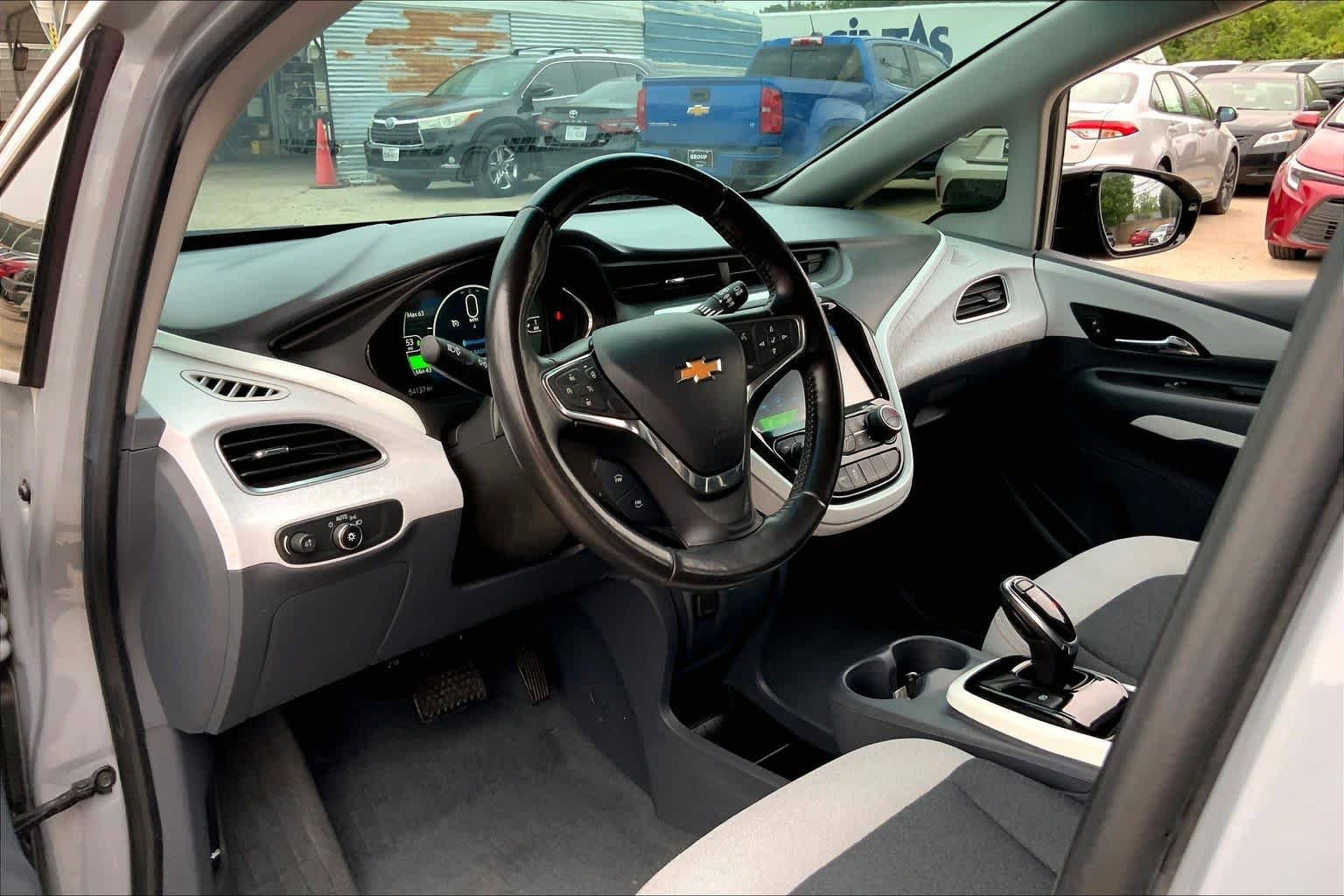 Used 2020 Chevrolet Bolt LT FWD image 15