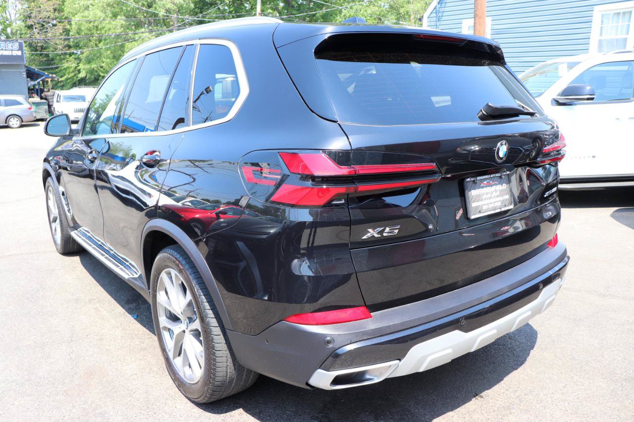 Used 2026 BMW X5 xDrive40i AWD/4WD image 3