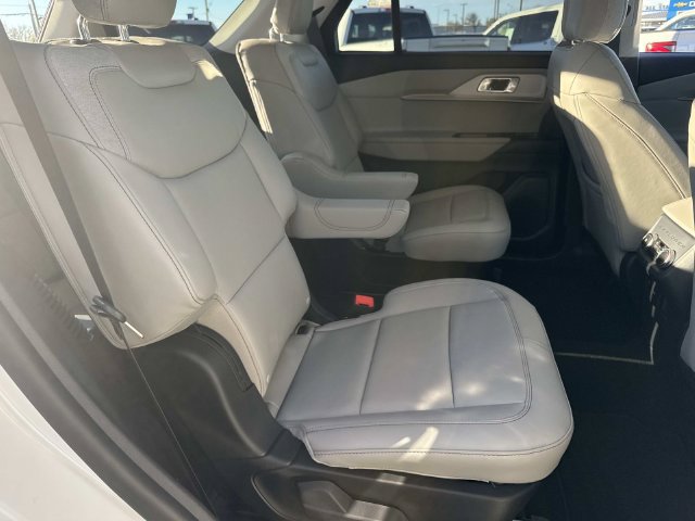 New 2026 Ford Explorer Active w/ Active Comfort Package RWD image 12