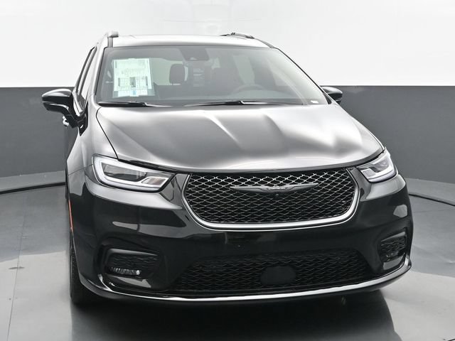 New 2025 Chrysler Pacifica Limited FWD image 8