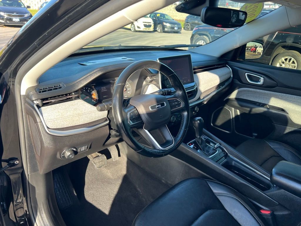Used 2022 Jeep Compass Latitude AWD/4WD image 16