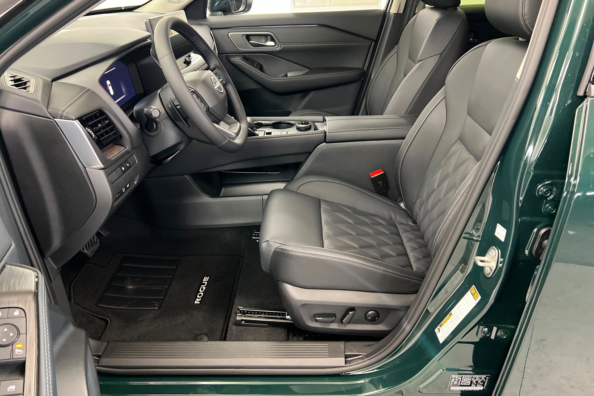 New 2026 Nissan Rogue Platinum w/ Platinum Premium Package image 17