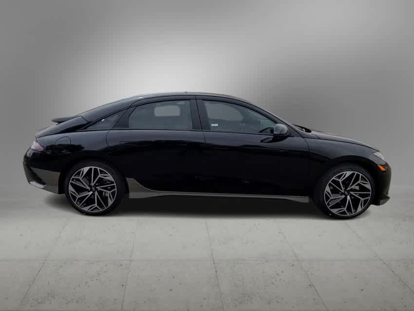Used 2023 Hyundai Ioniq 6 Limited RWD image 9