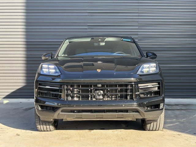 Certified 2025 Porsche Cayenne Coupe image 10