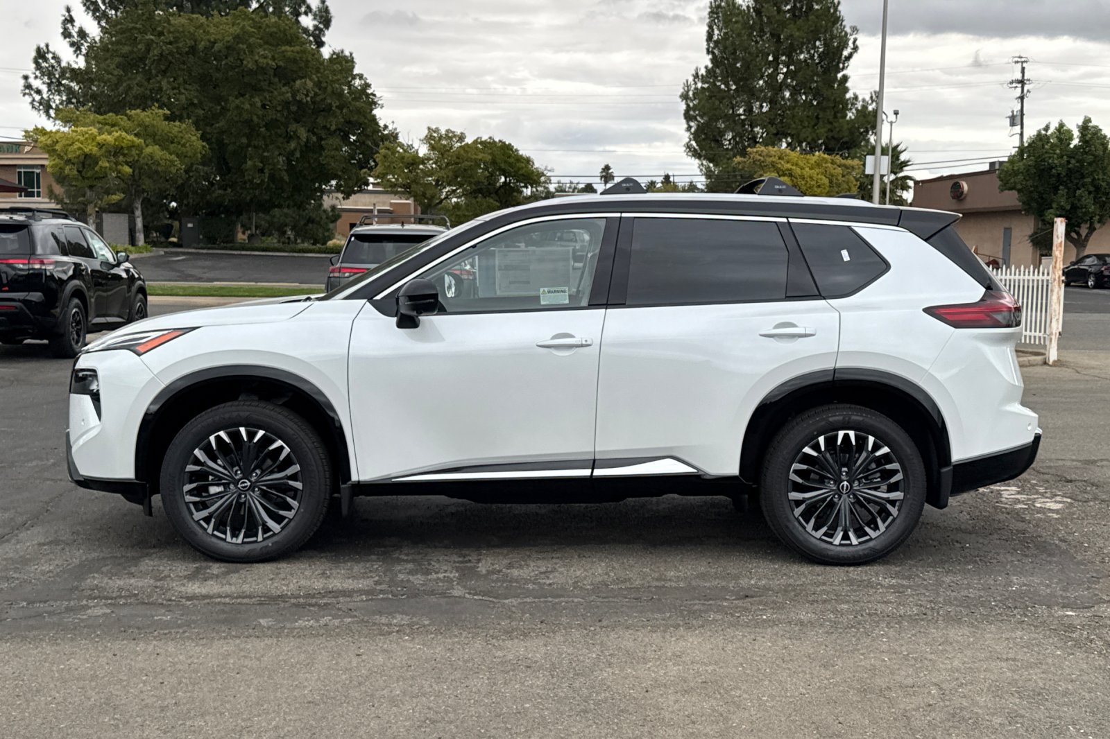 New 2026 Nissan Rogue Platinum AWD/4WD image 9