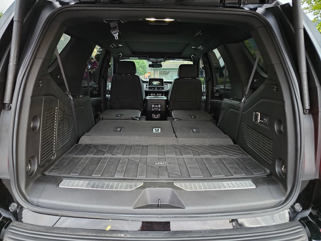Used 2023 Chevrolet Tahoe Z71 w/ Z71 Off-Road Package AWD/4WD image 12