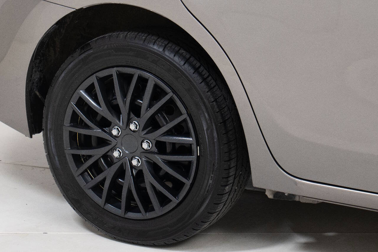 Used 2016 Toyota Corolla LE image 51