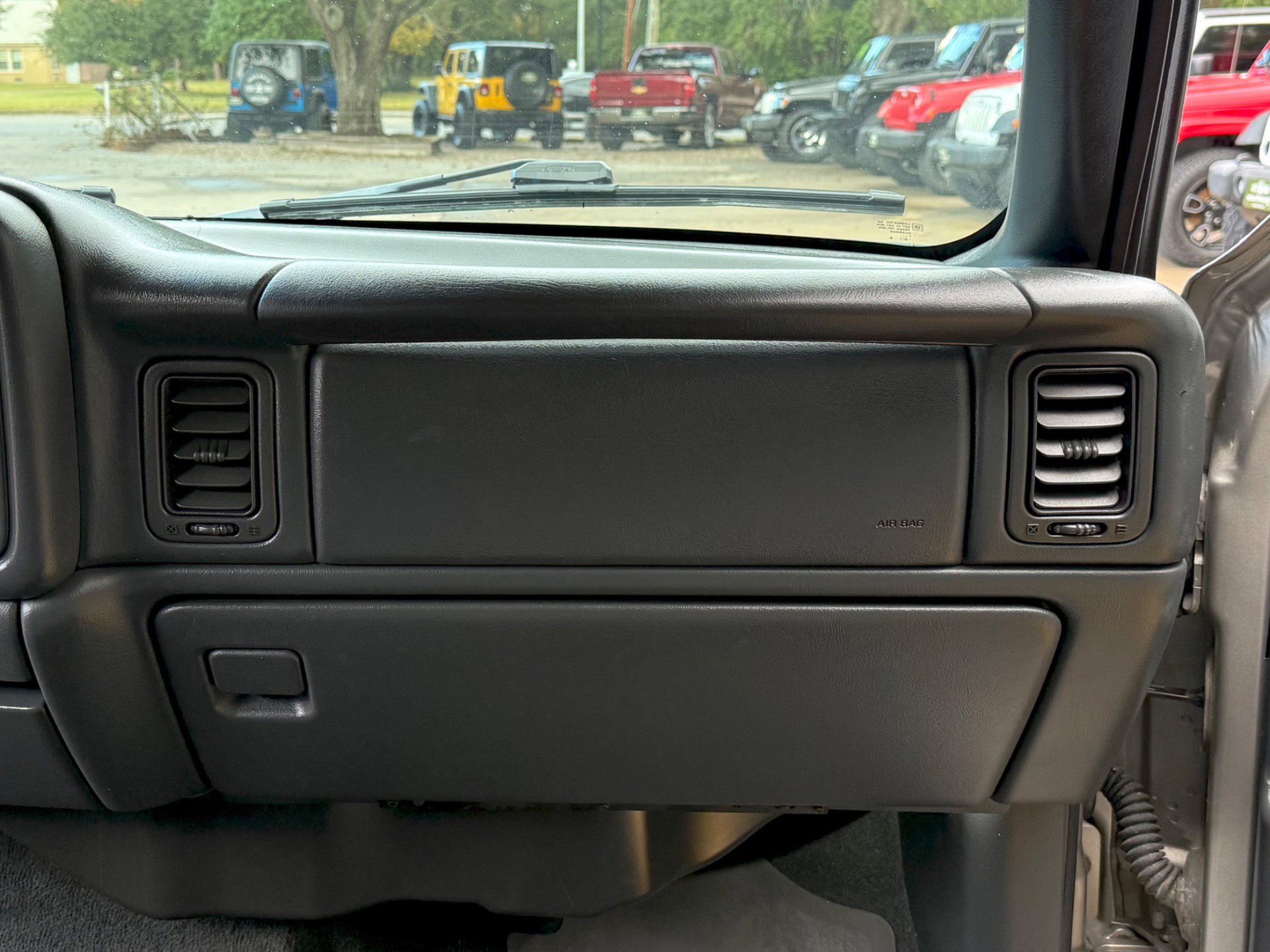 Used 2002 GMC Sierra 1500 SLE w/ Sierra Professional Pkg image 31