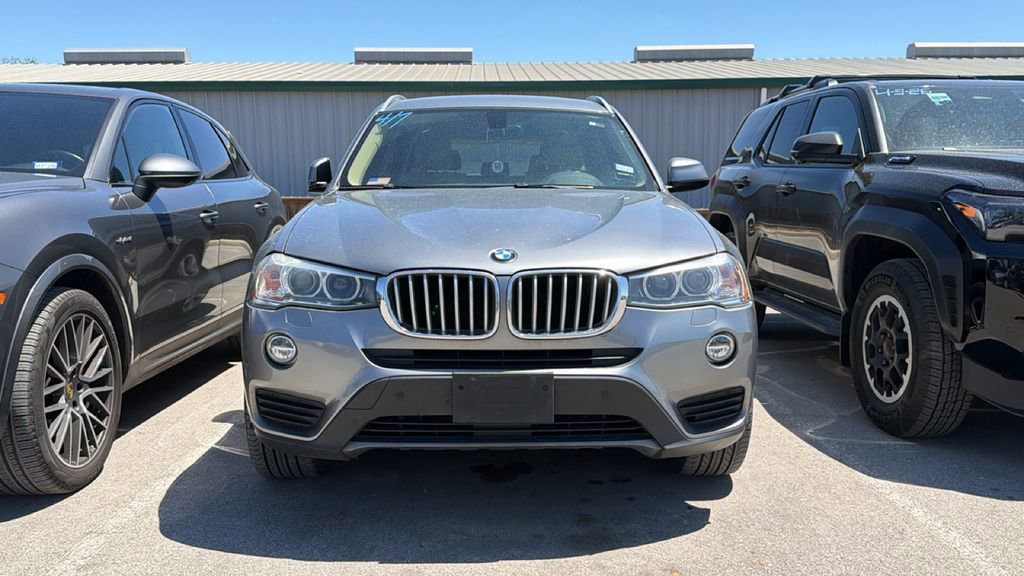 Used 2017 BMW X3 sDrive28i image 2