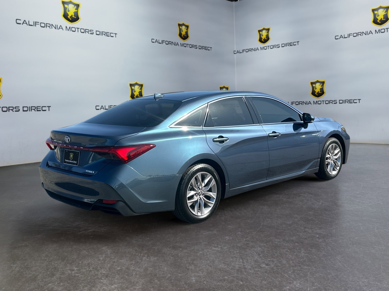 Used 2020 Toyota Avalon XLE w/ All Weather Liner Package FWD image 5