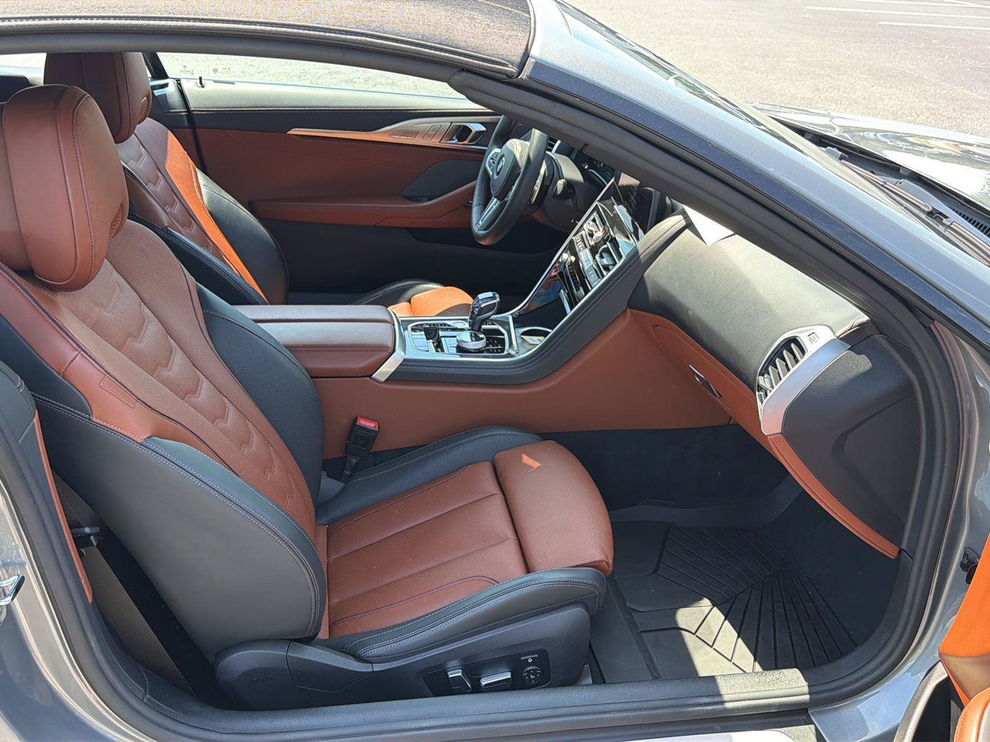 Used 2024 BMW M850i xDrive Convertible AWD/4WD image 12
