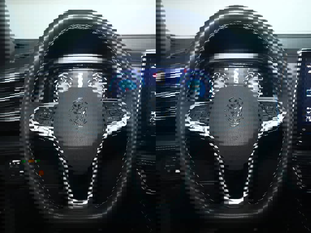 Used 2024 Volkswagen Atlas Cross Sport SE image 21