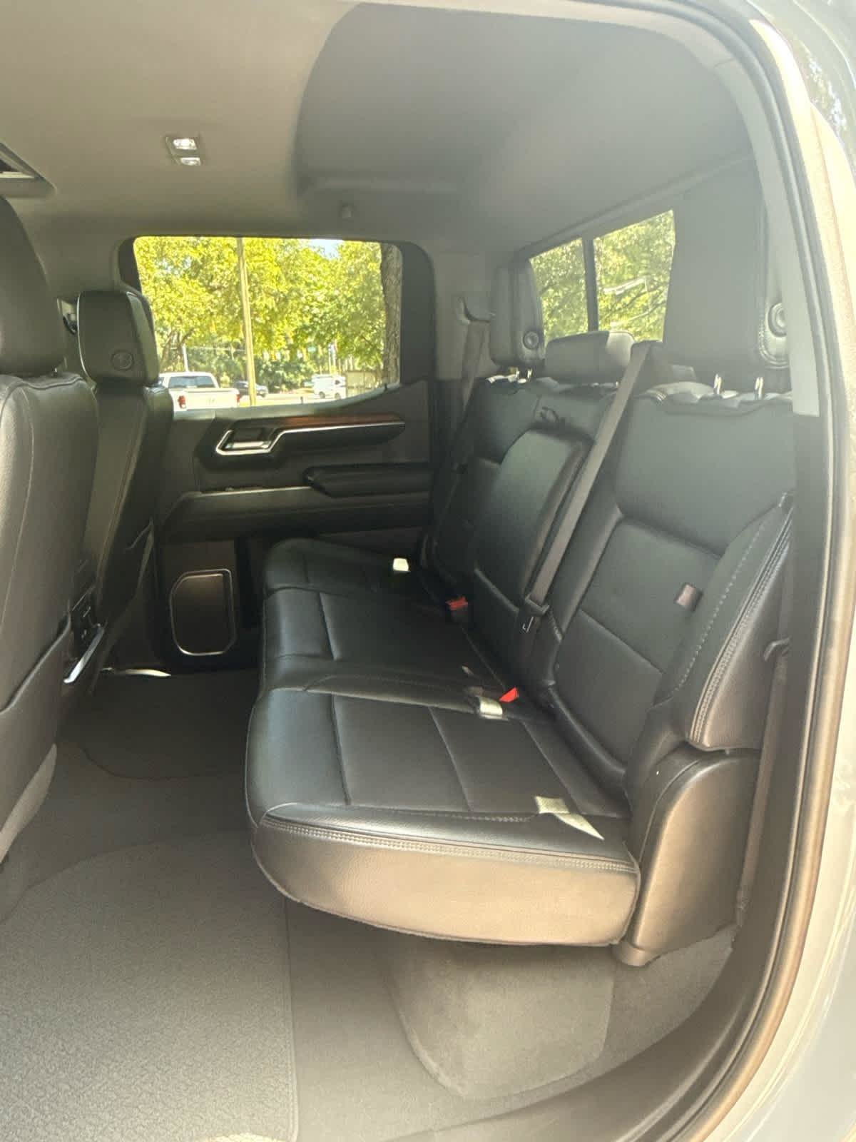 Used 2025 GMC Sierra 1500 Denali w/ Denali Reserve Package AWD/4WD image 11