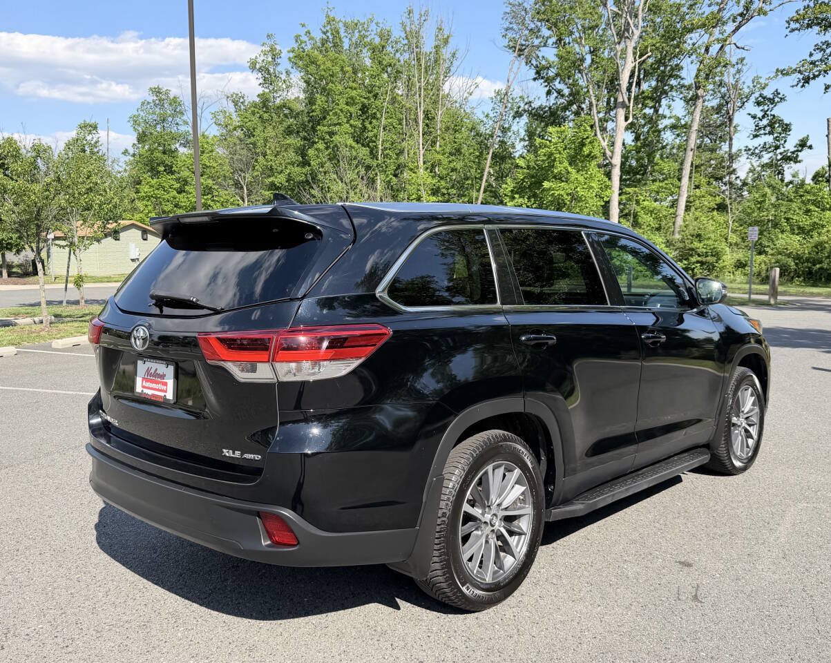 Used 2019 Toyota Highlander XLE AWD/4WD image 6