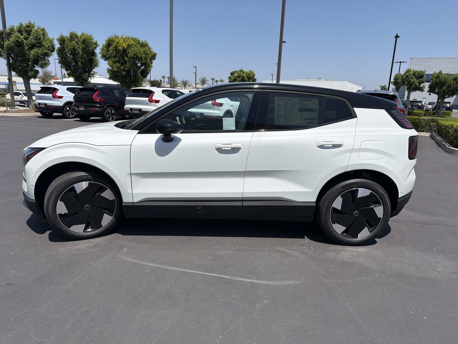 New 2026 Volvo EX30 Ultra AWD/4WD image 4