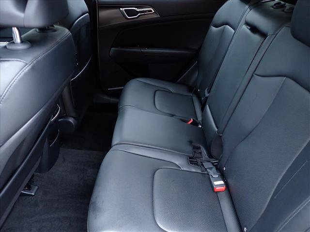Used 2025 Kia Sportage EX AWD/4WD image 9