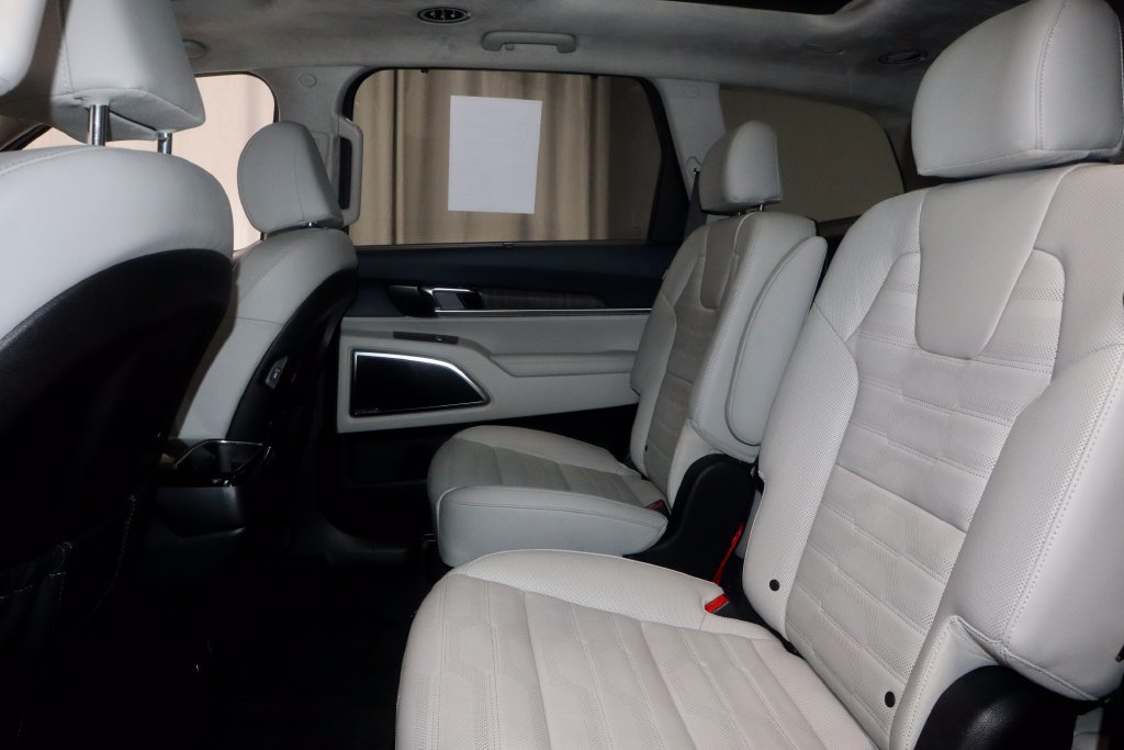 Used 2023 Kia Telluride SX Prestige AWD/4WD image 22
