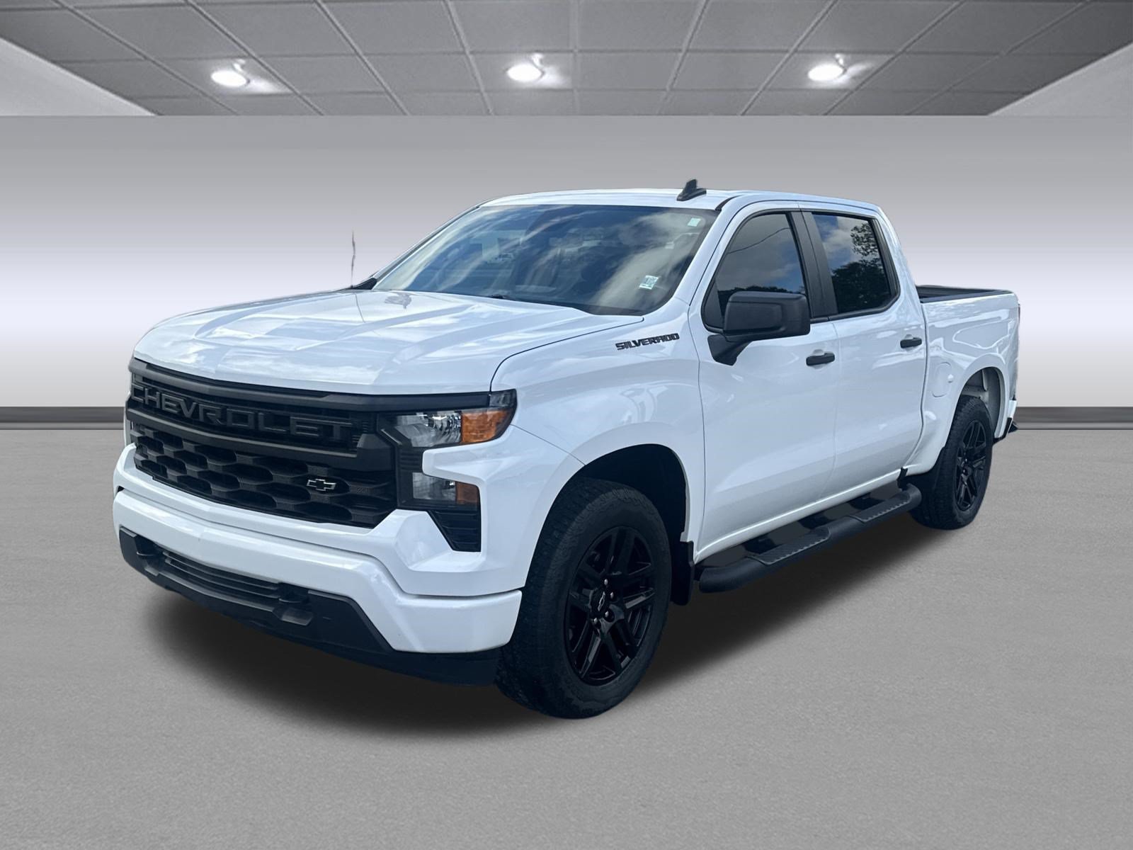 Used 2024 Chevrolet Silverado 1500 Custom w/ Turbomax Blackout Package RWD image 7