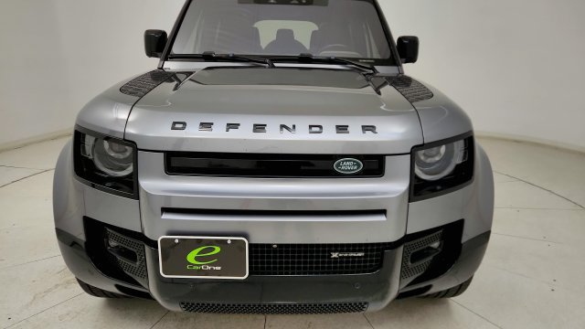 Used 2022 Land Rover Defender 110 X-Dynamic SE AWD/4WD image 25