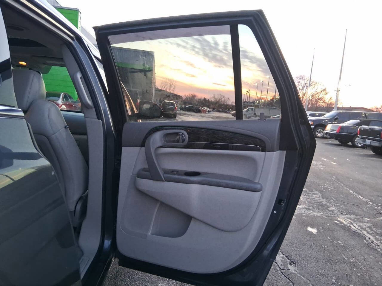 Used 2013 Buick Enclave Leather image 16