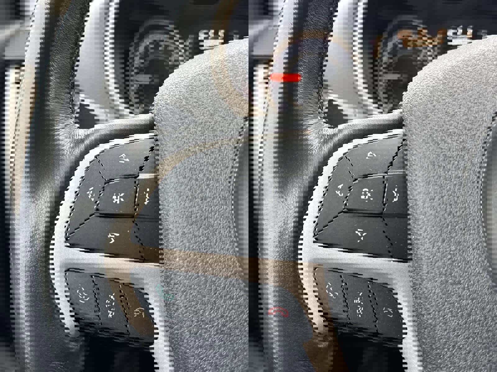 Used 2015 Jeep Cherokee Latitude w/ Cold Weather Group image 18