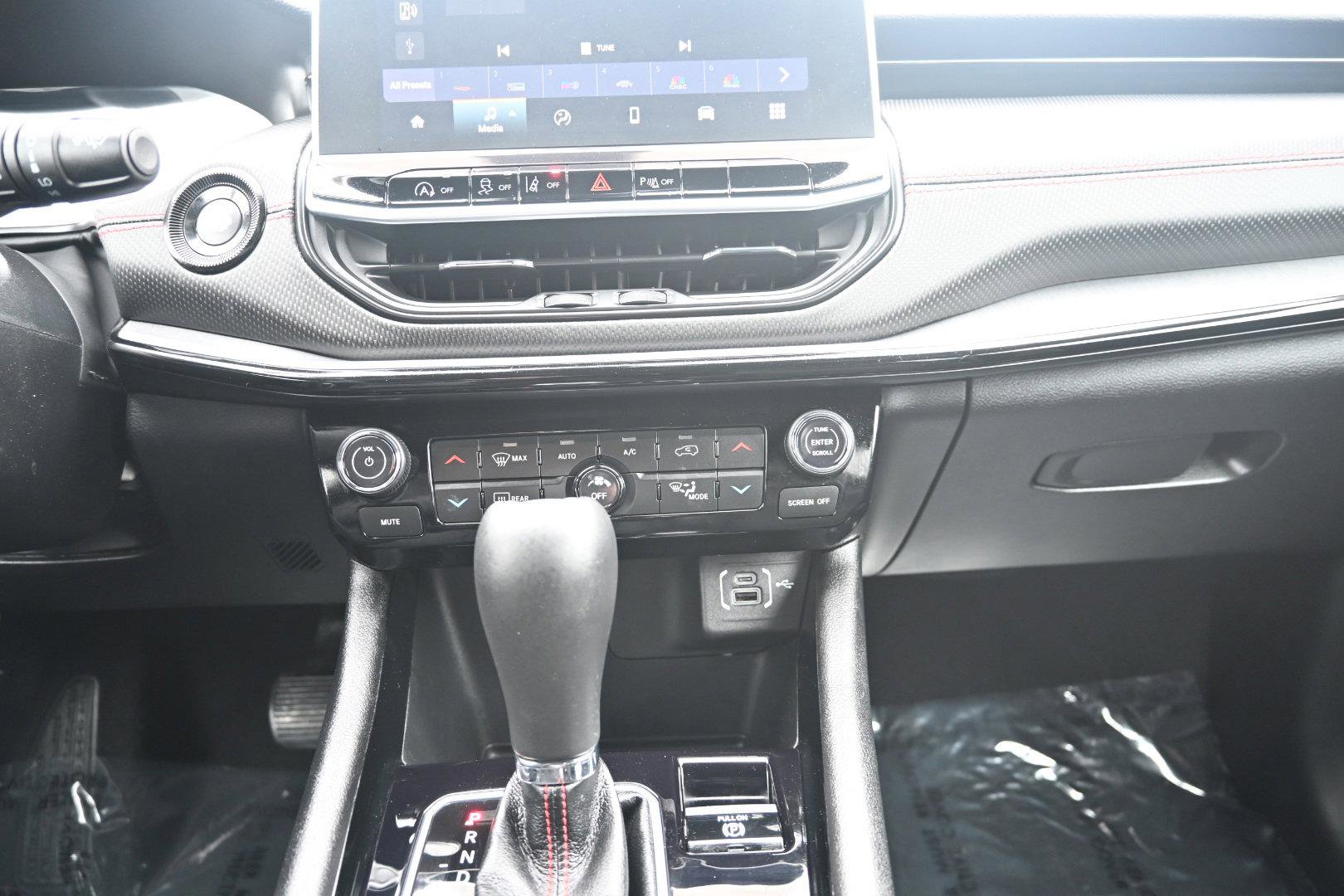 Used 2024 Jeep Compass Trailhawk image 24