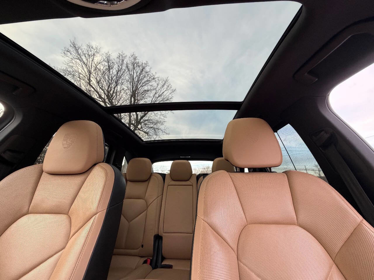 Used 2016 Porsche Cayenne Base AWD 4dr SUV image 14