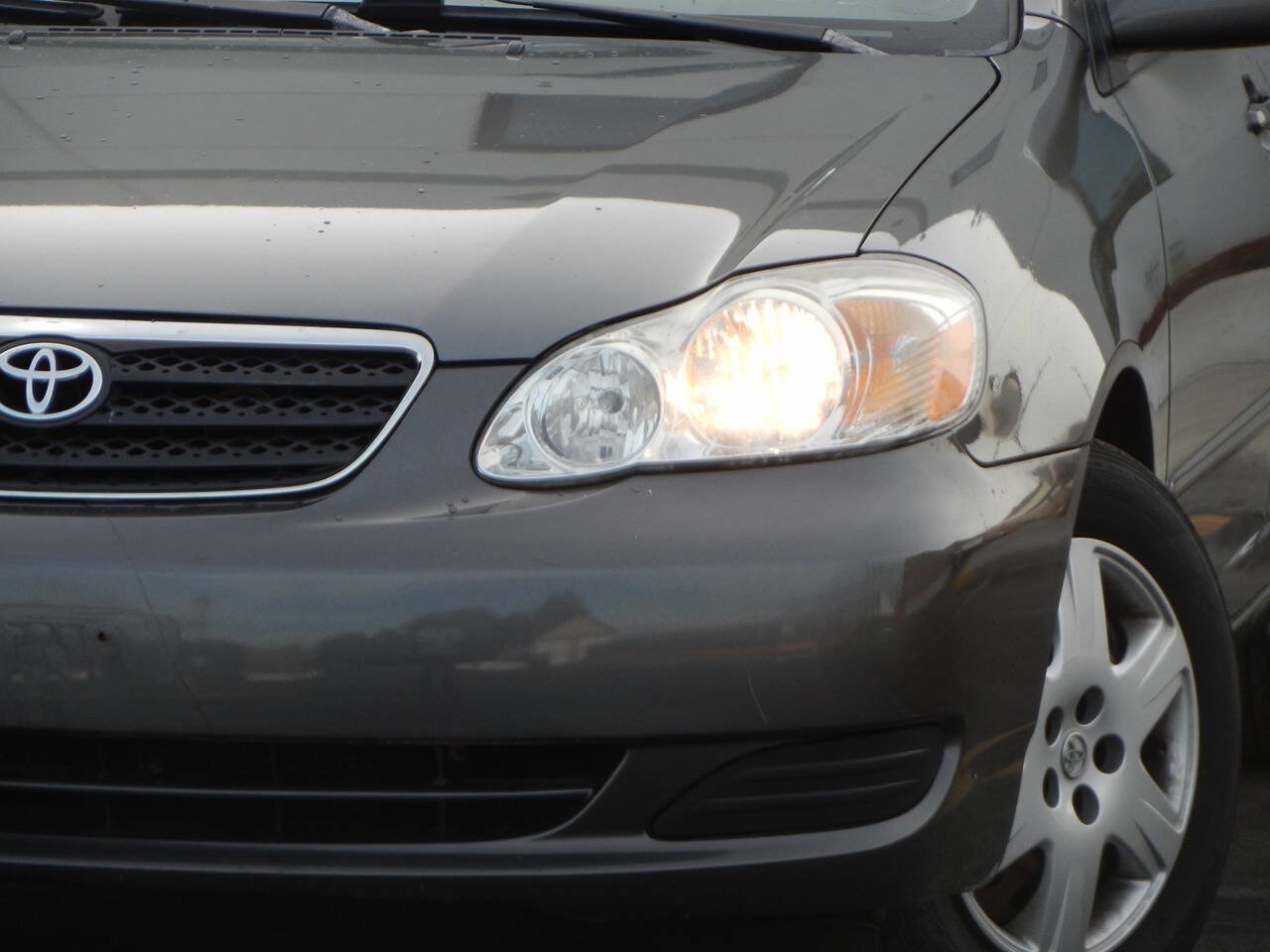Used 2007 Toyota Corolla LE w/ Preferred Accessory Pkg FWD image 5
