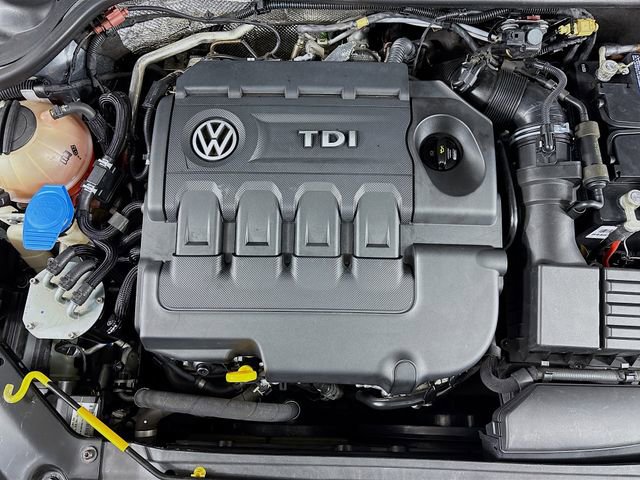 Used 2015 Volkswagen Jetta TDI SE image 29