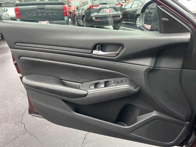 Used 2024 Nissan Altima 2.5 SV image 22