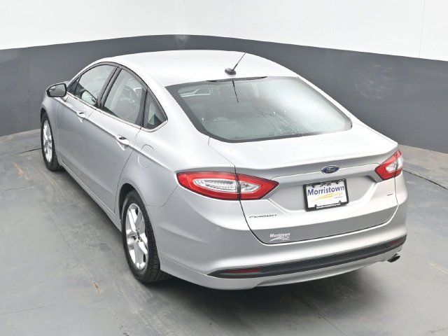 Used 2016 Ford Fusion SE FWD image 35