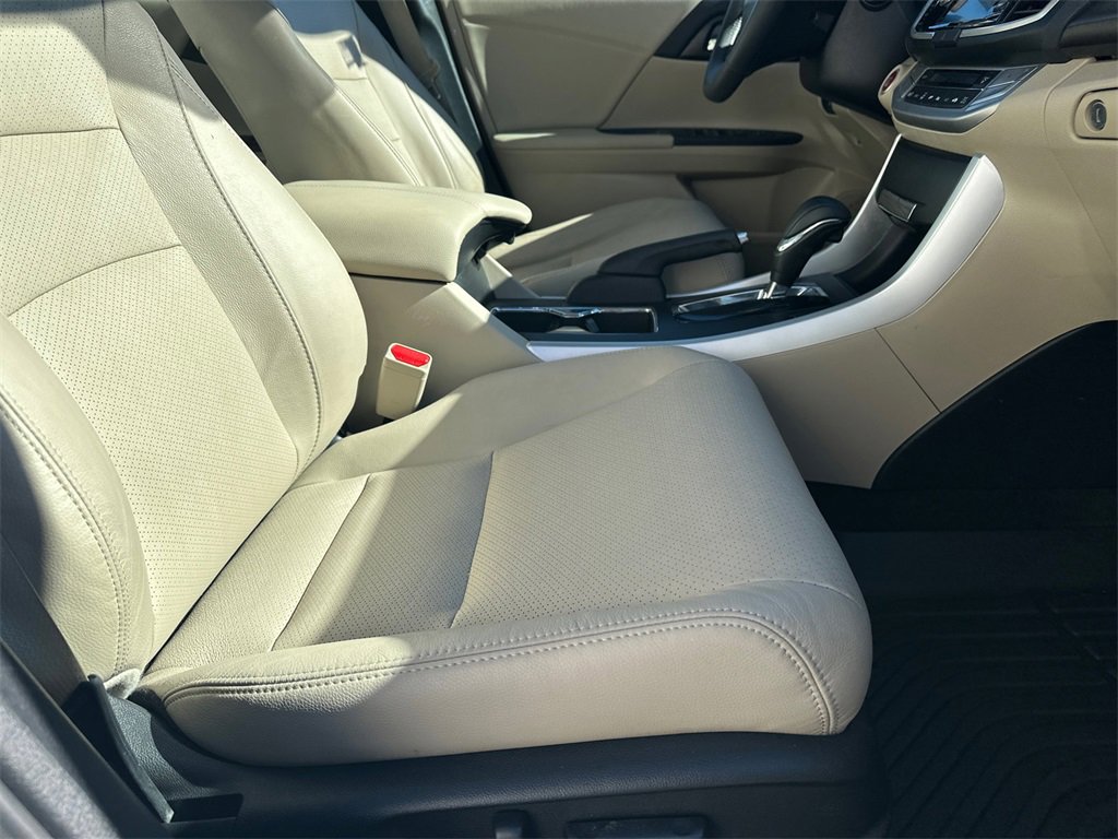 Used 2015 Honda Accord EX-L image 14