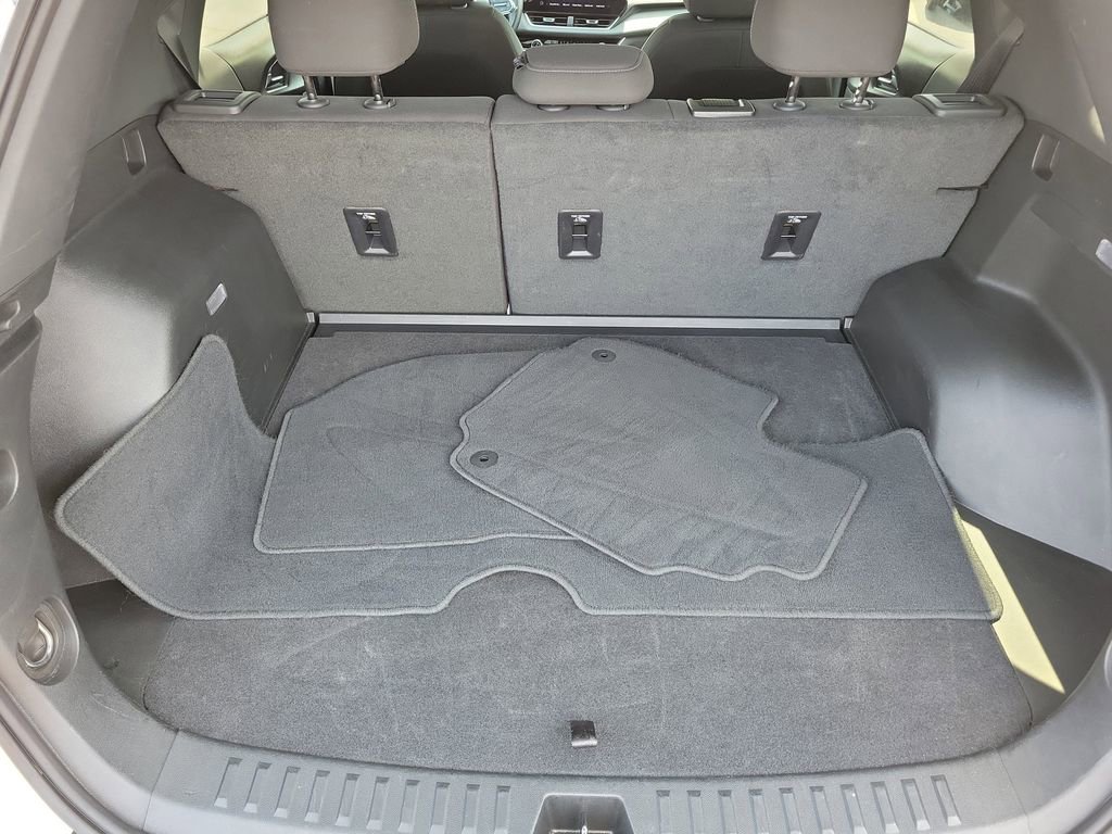 Used 2025 Chevrolet Equinox LT image 7