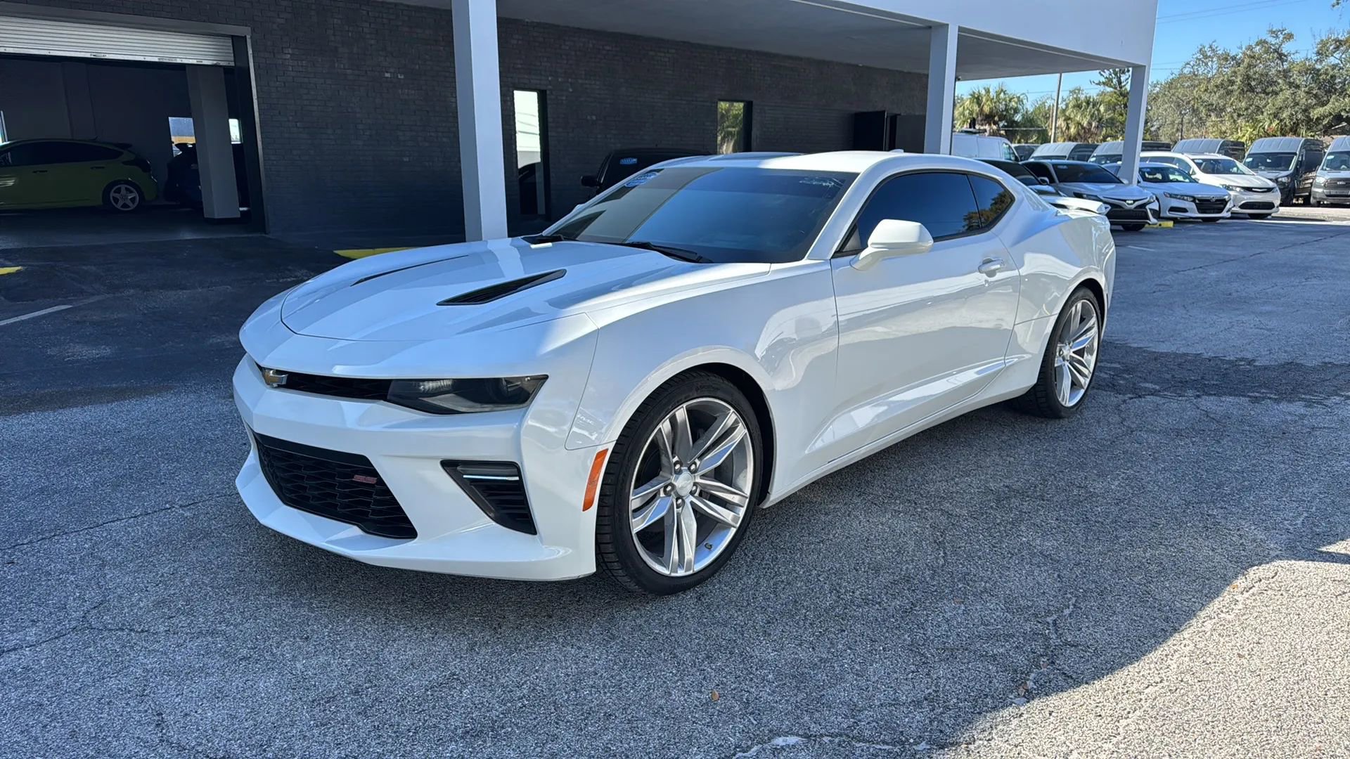 Used 2016 Chevrolet Camaro SS image 3