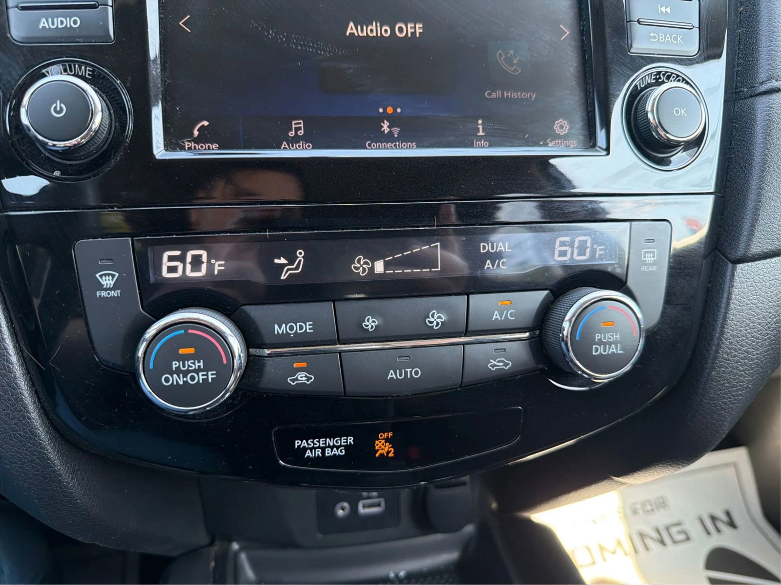 Used 2018 Nissan Rogue SV AWD/4WD image 26