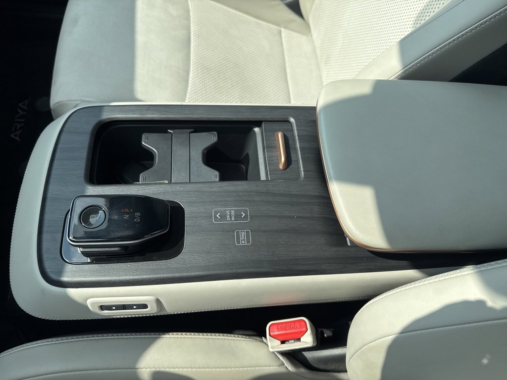 Used 2023 Nissan Ariya FWD image 31