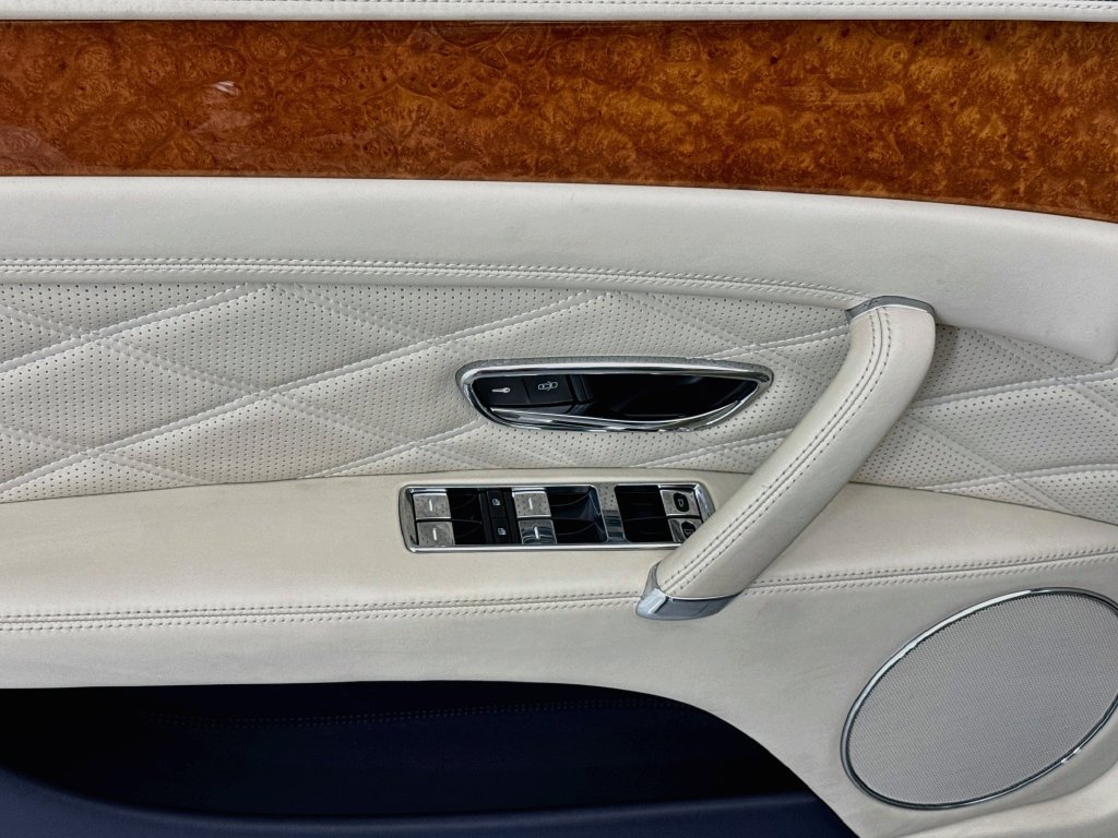 Used 2016 Bentley Flying Spur V8 AWD/4WD image 22