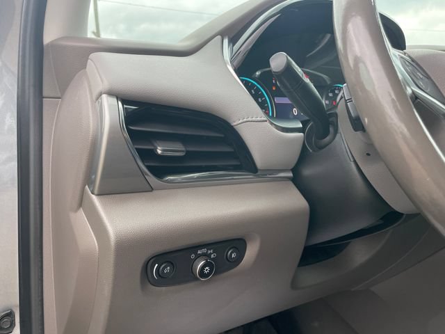 Used 2020 Chevrolet Traverse LT FWD image 63