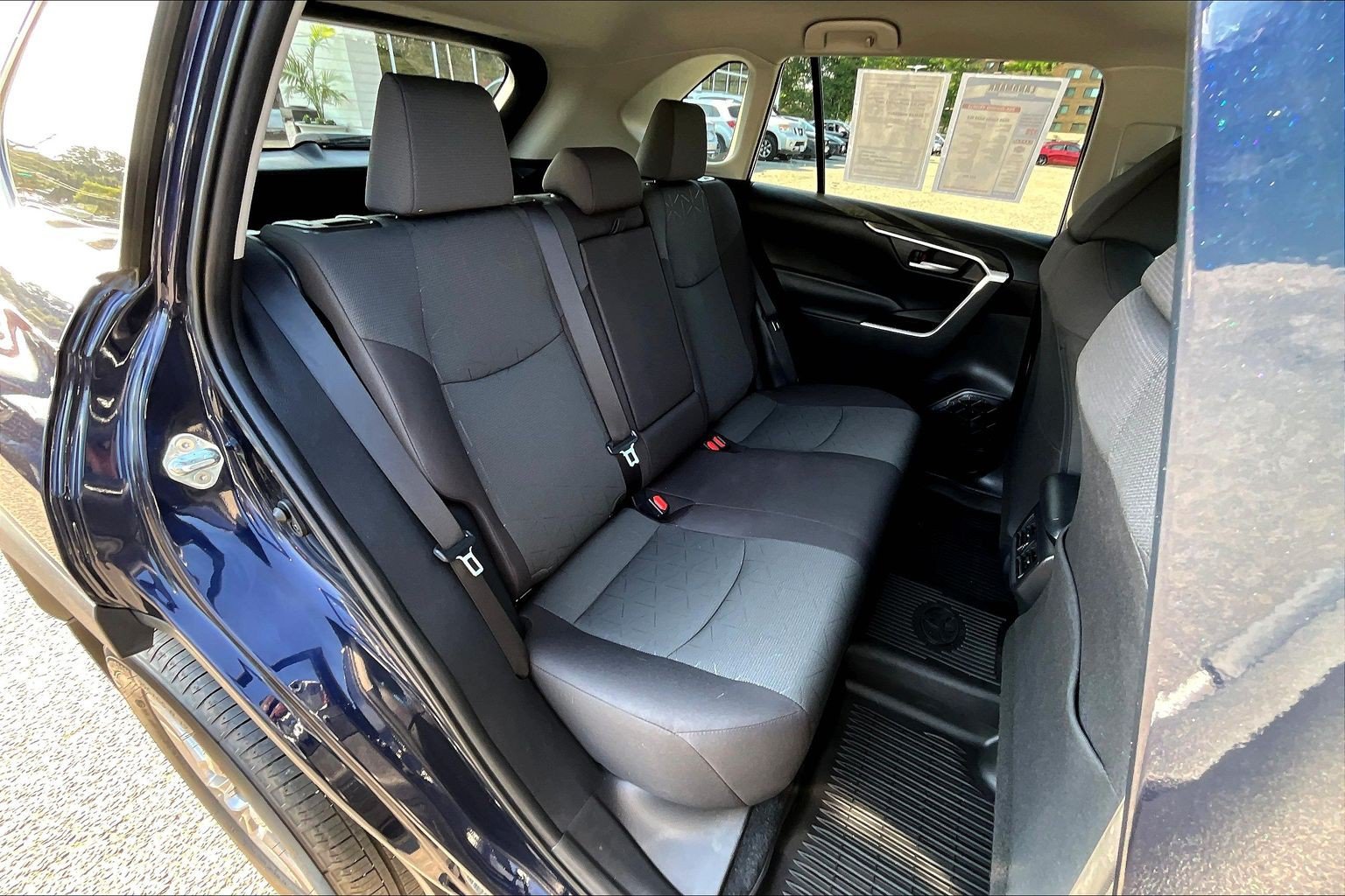 Used 2024 Toyota RAV4 XLE AWD/4WD image 28