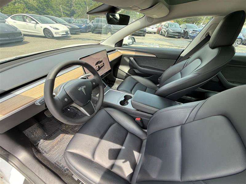 Used 2023 Tesla Model 3 Standard Range RWD image 9