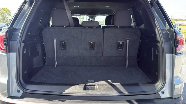 Used 2025 GMC Acadia Elevation FWD image 11