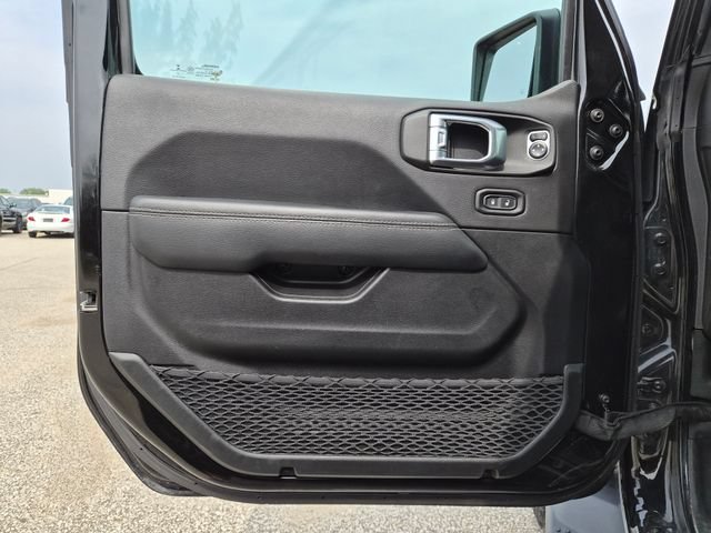 Used 2021 Jeep Wrangler Unlimited Sahara AWD/4WD image 13