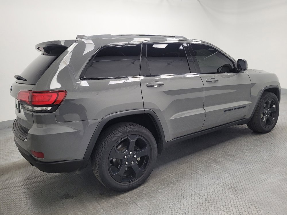 Used 2019 Jeep Grand Cherokee Laredo image 10