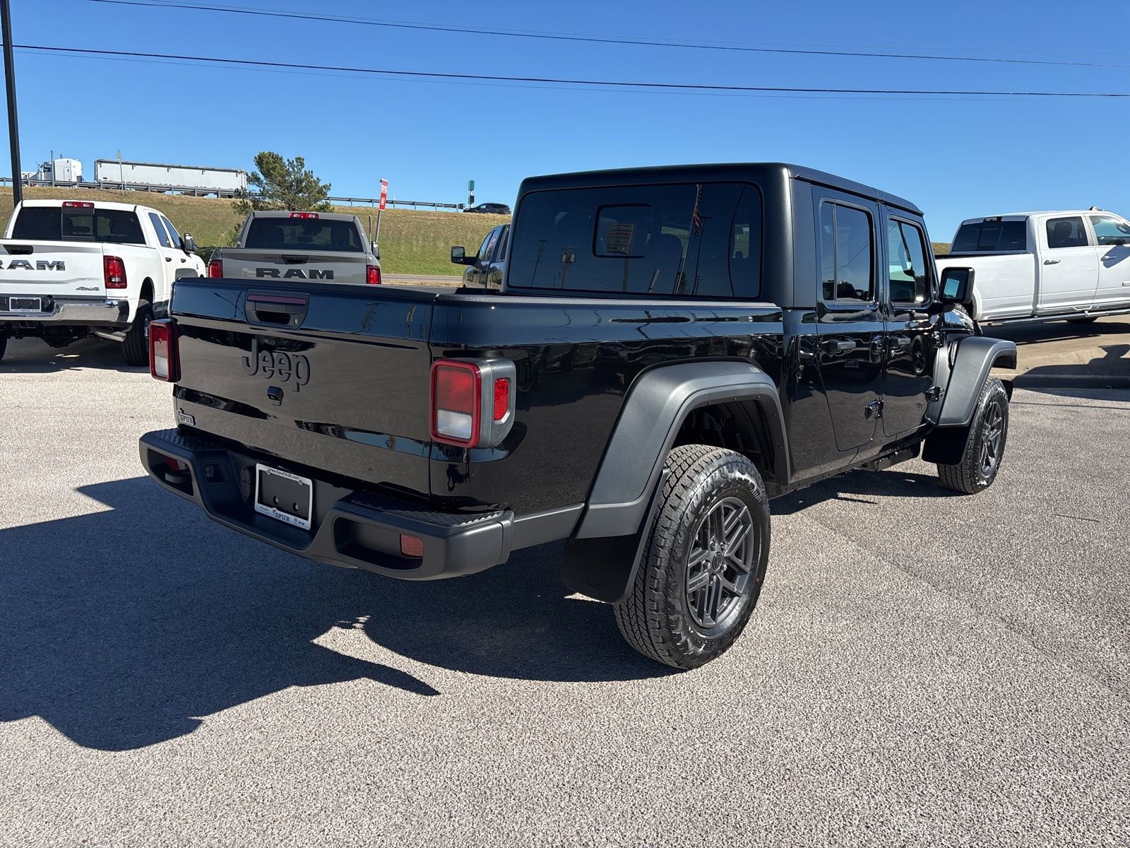New 2026 Jeep Gladiator Sport AWD/4WD image 6