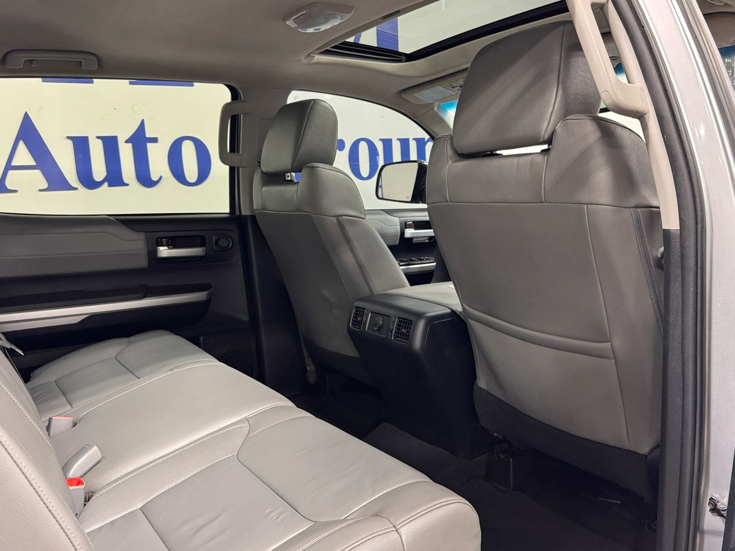 Used 2016 Toyota Tundra Limited image 18