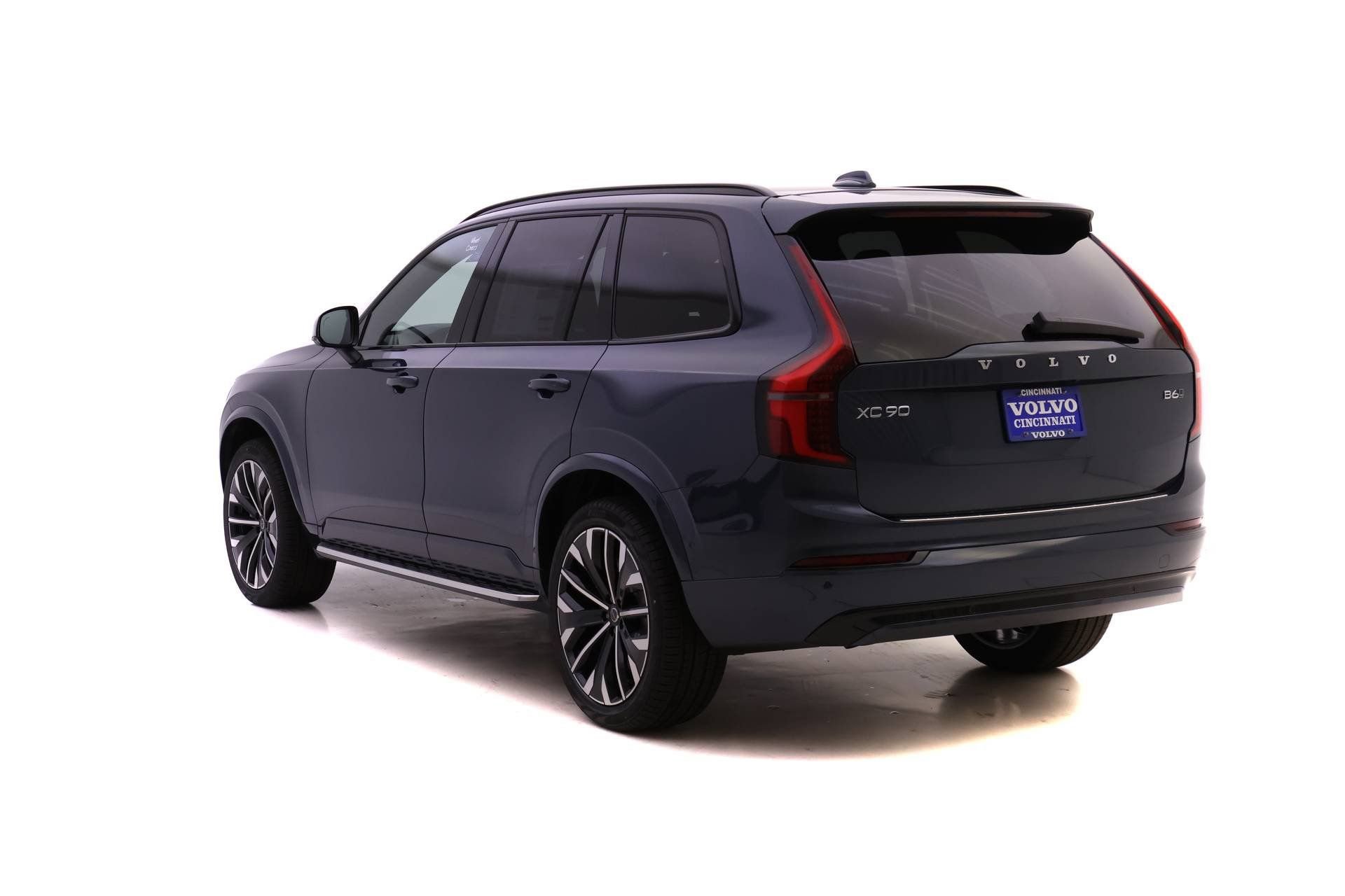 New 2026 Volvo XC90 B6 Ultra w/ Protection Package image 5