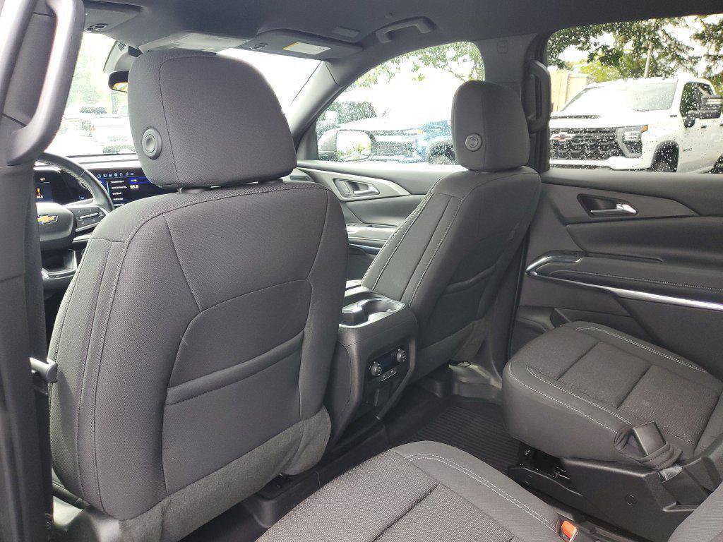 Used 2025 Chevrolet Traverse LT w/ Driver Confidence Package FWD image 30