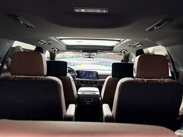 Used 2025 Chevrolet Tahoe High Country image 37