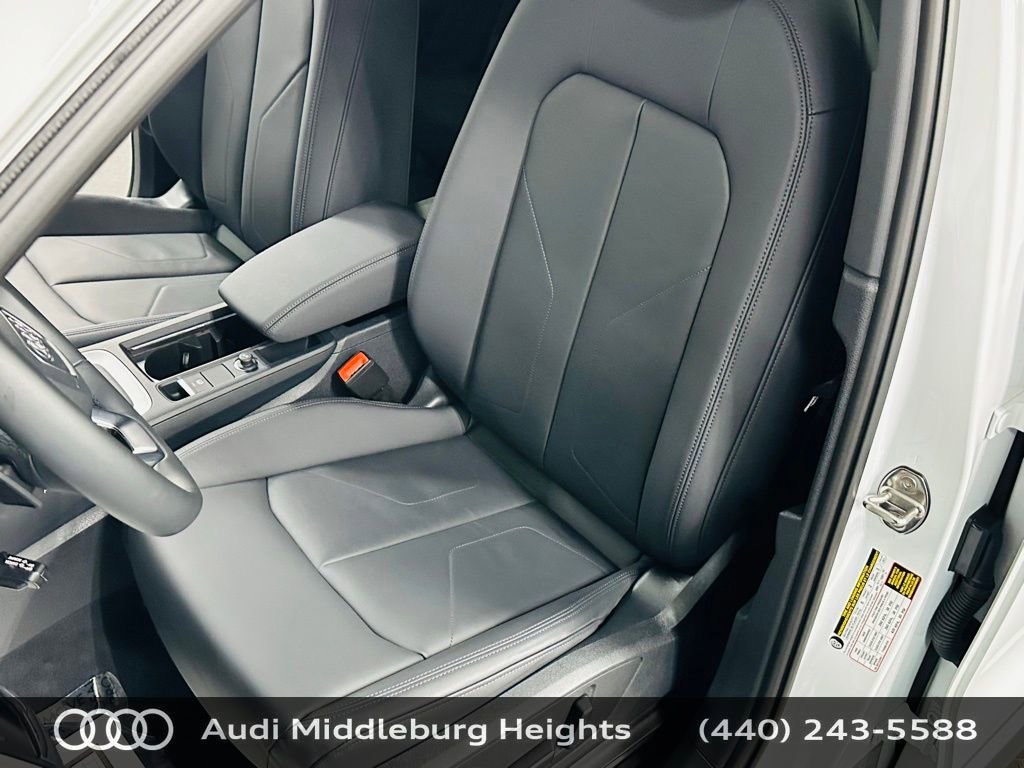 Certified 2025 Audi Q3 2.0T Premium w/ Convenience Package image 28
